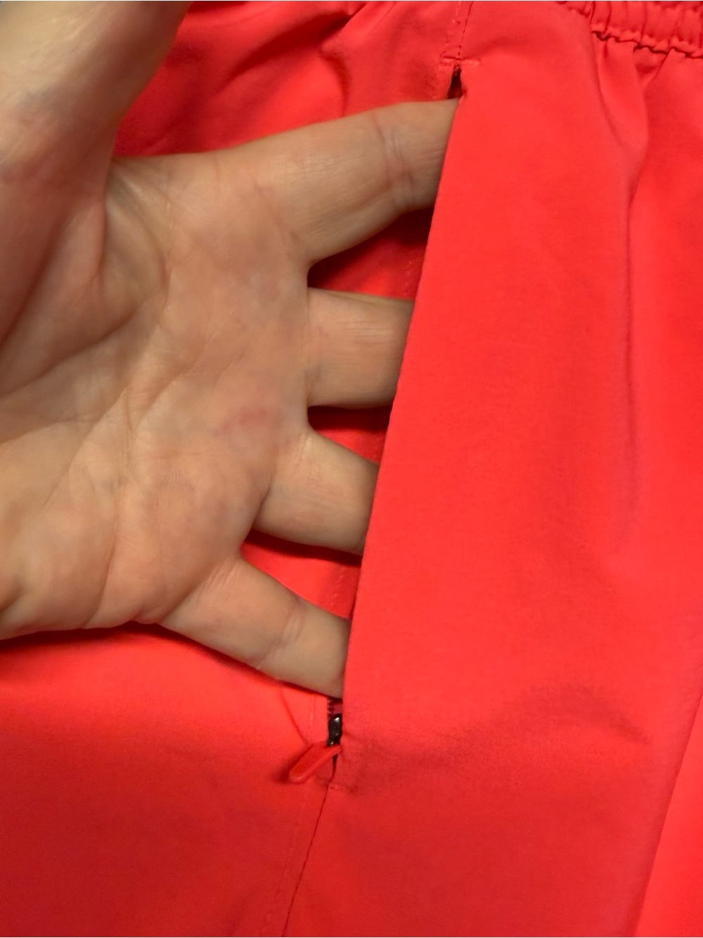 The North Face Women's Red Woven Polyester Athletic Shorts Pockets 3" Inseam SzM - Picture 9 of 11